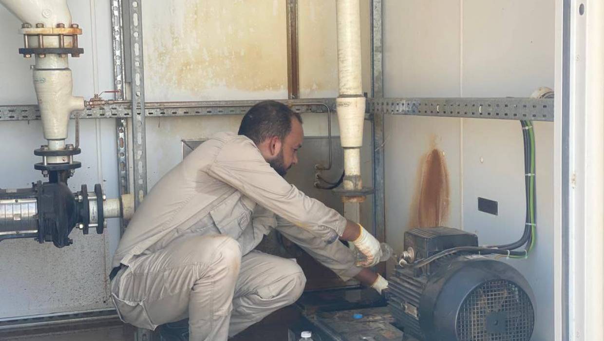 فنيو حقل تازربو يعيدون البئر 303 للعمل خلال أقل من 24 ساعة بعد عطل فني