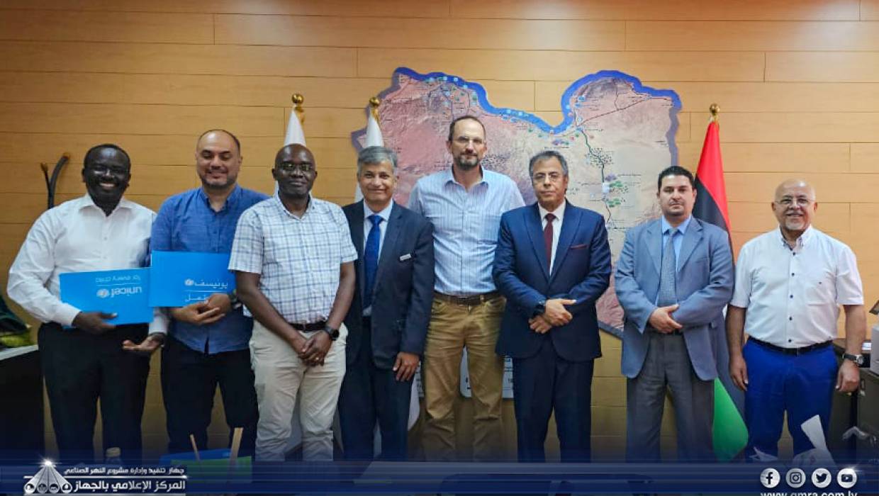 وفد من اليونيسف يزور جهاز النهر الصناعي ويطّلع على إمكانياته الفنية